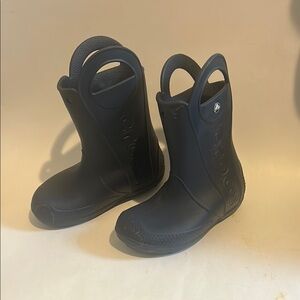 CROCS Navy Rain & Snow Boots Slip-On Design